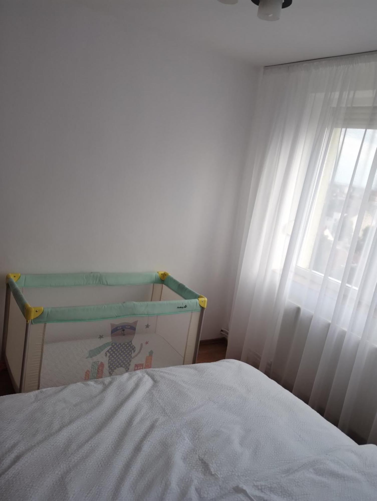 Riverside White Apartment *